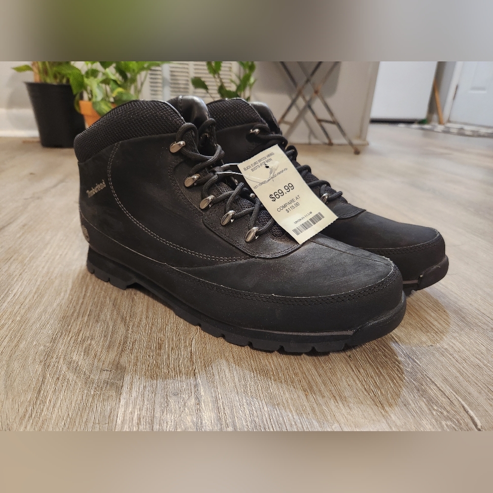 NWT Timberland Hiking Boots Black Size 11.5